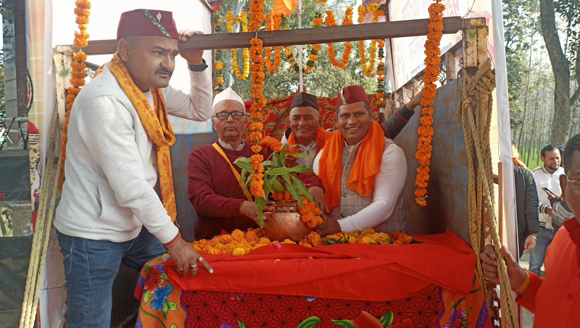 शांतिपुरी मे अयोध्या से पहुंची अक्षत कलश यात्रा का जोरदार स्वागत