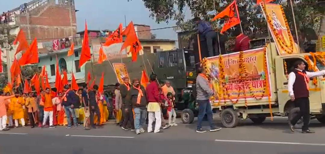 नगला गोलगेट में अक्षत कलश यात्रा में झूमें श्रद्धालु