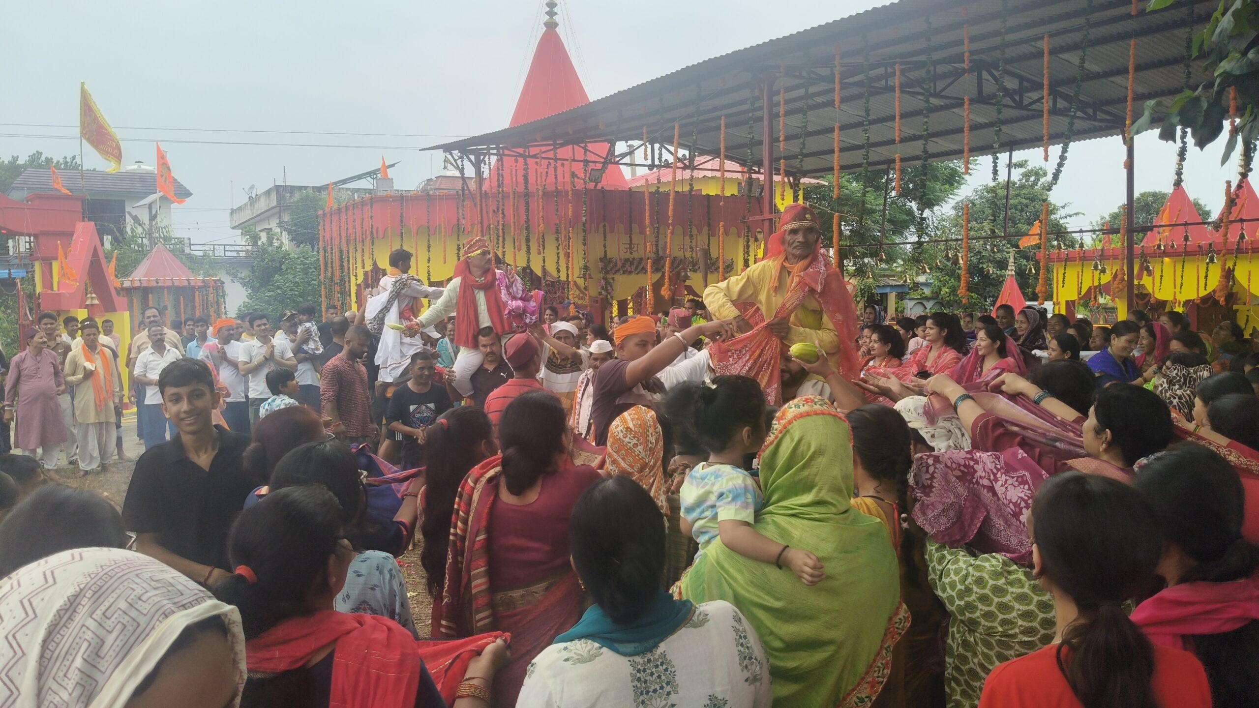 माॅ नन्दा देवी मेले मे झोला चाचरी की धूम