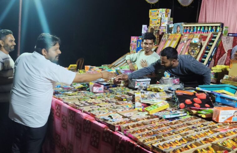 नगला बचने की आस से एक बार फिर दीपावली में लौटी बाज़ारो की रौनक व लोगो के चेहरे की खुशी